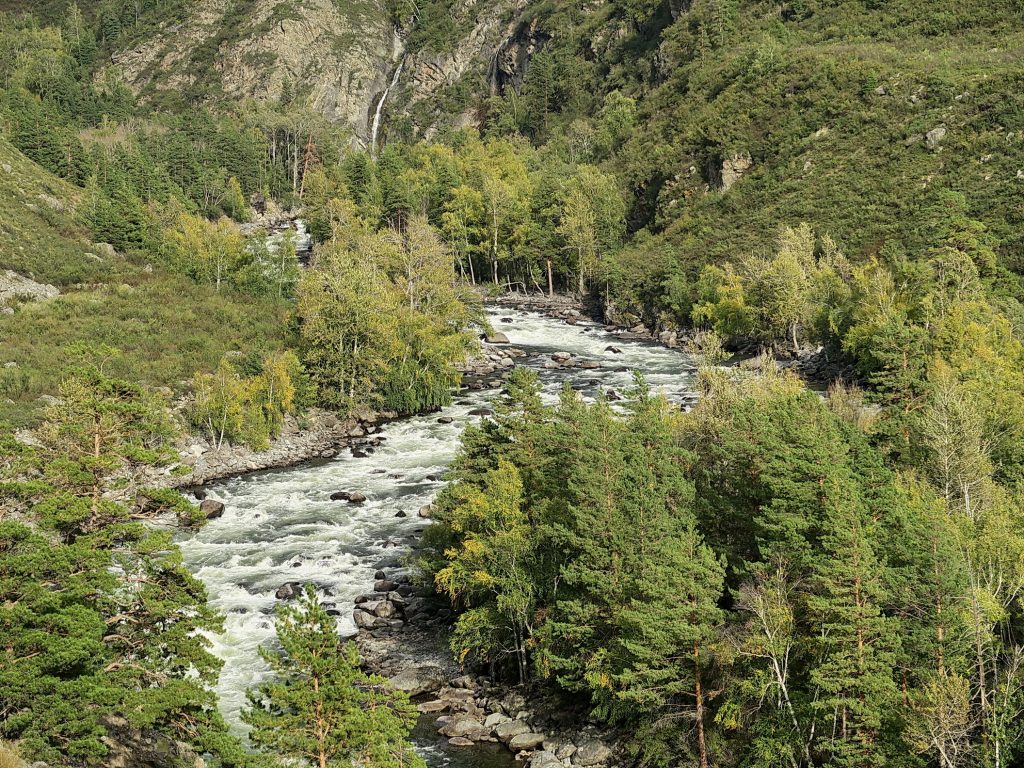 Водопад Учар Горного Алтая - река