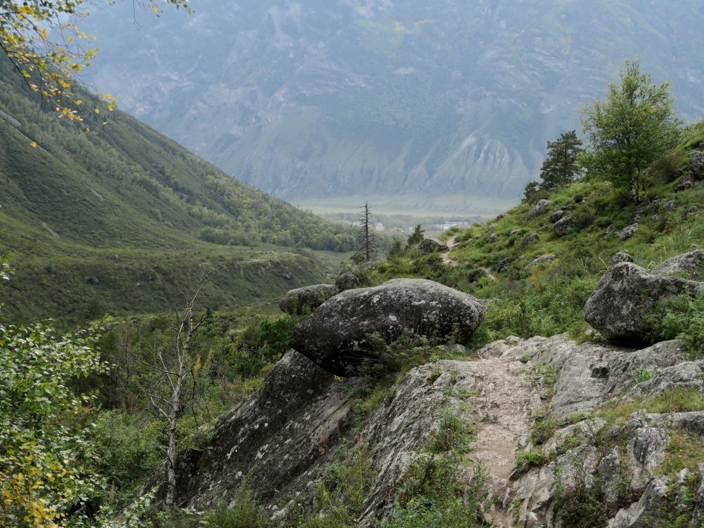 Водопад Учар Горного Алтая - долина Чулышмана