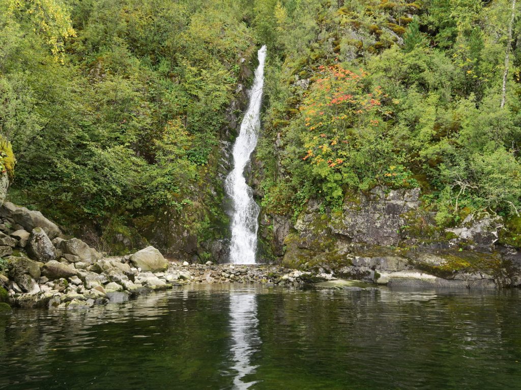 Телецкое озеро - Первый водопад