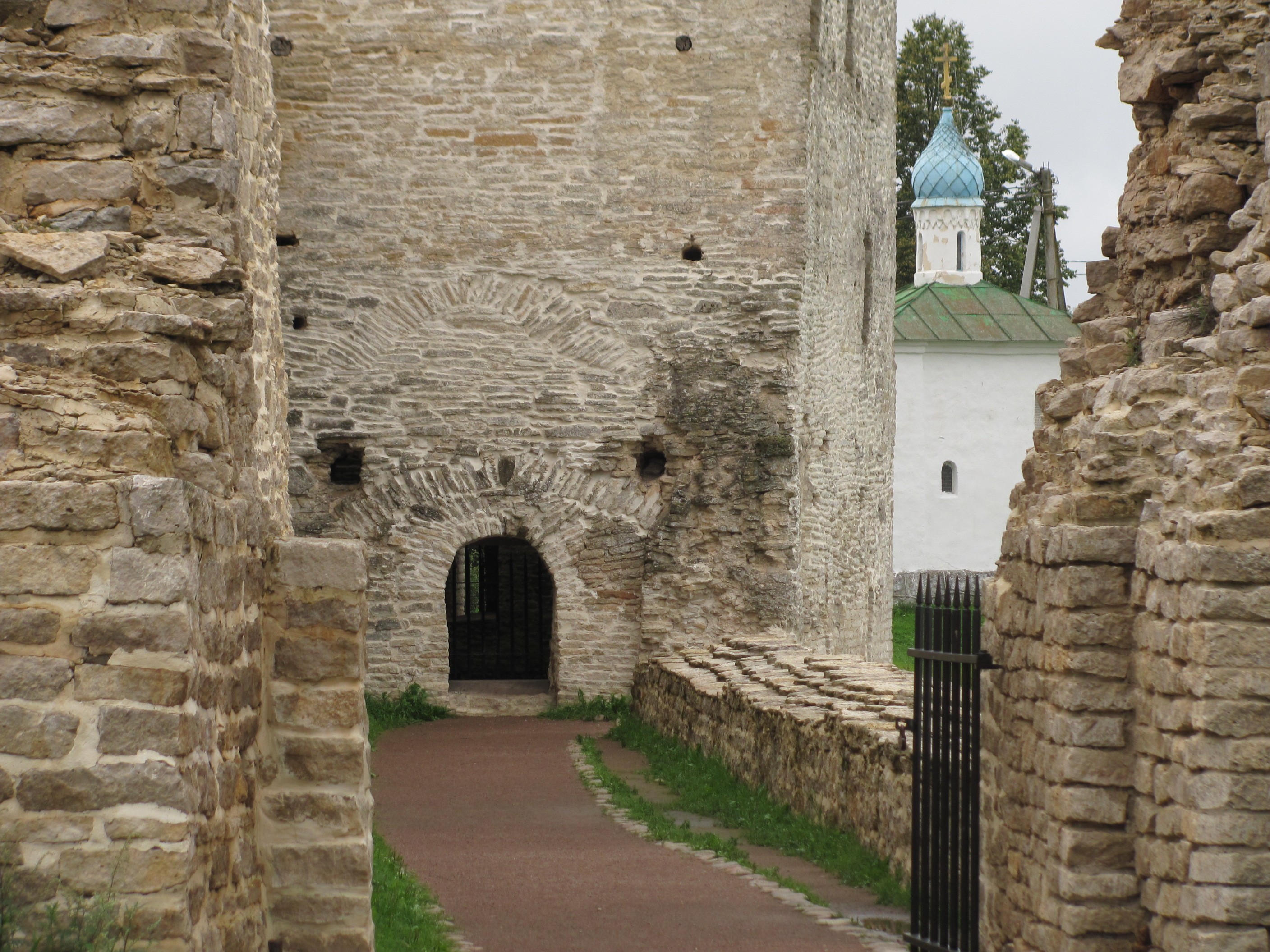 Крепость Изборска - Талавский захаб