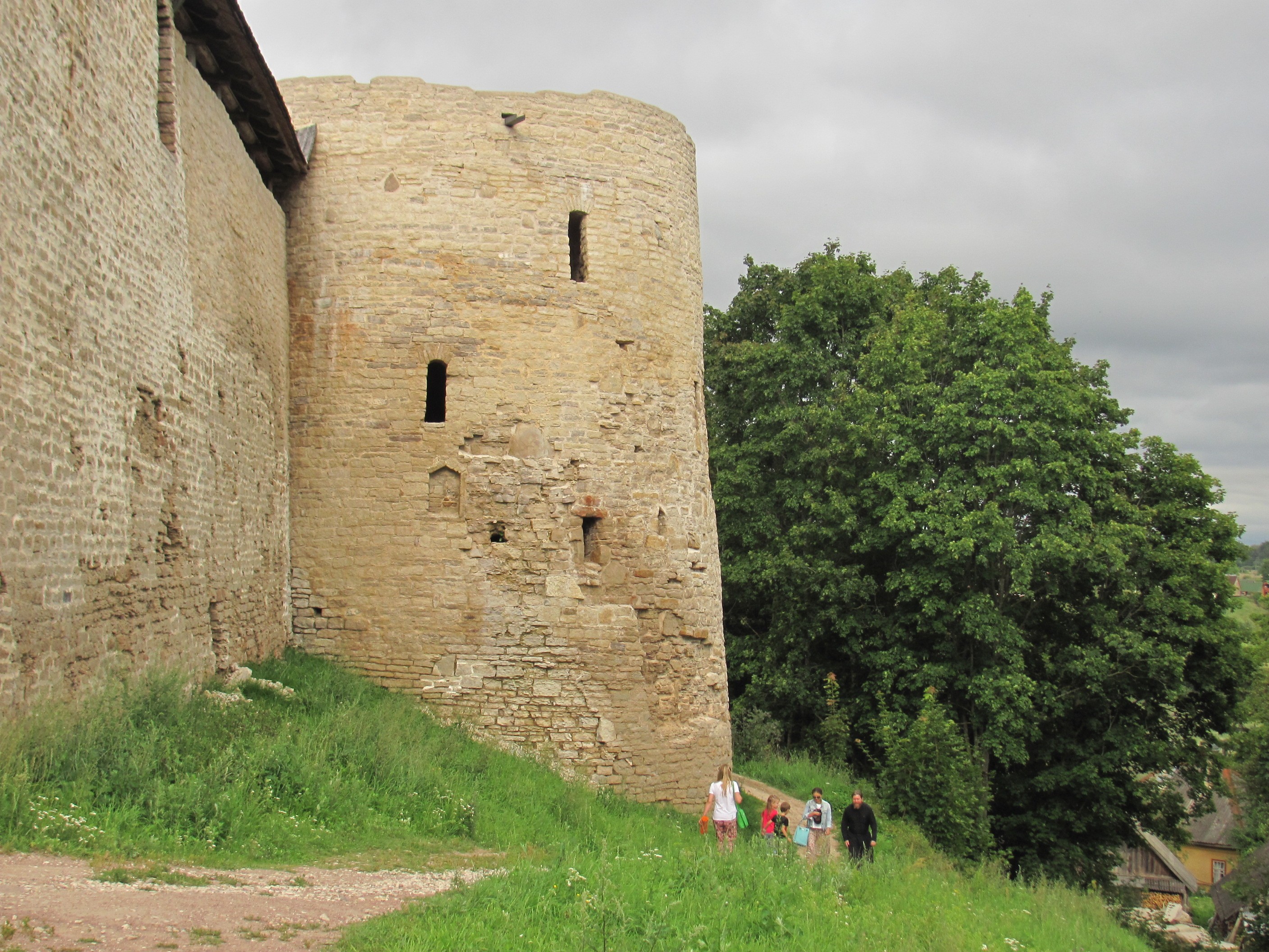 Крепость Изборска - Колокольная башня